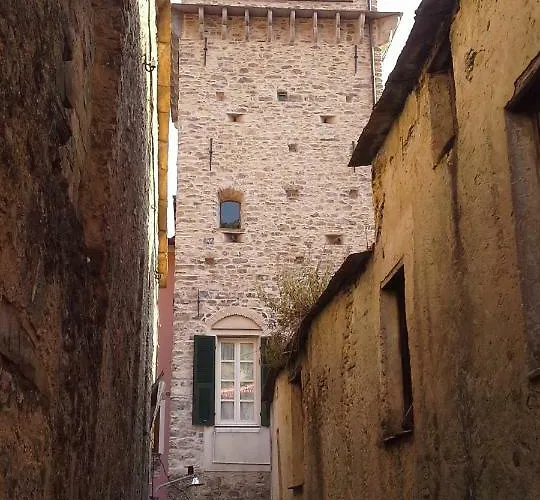 Casa Francesca Torre Saracena * Dolcedo