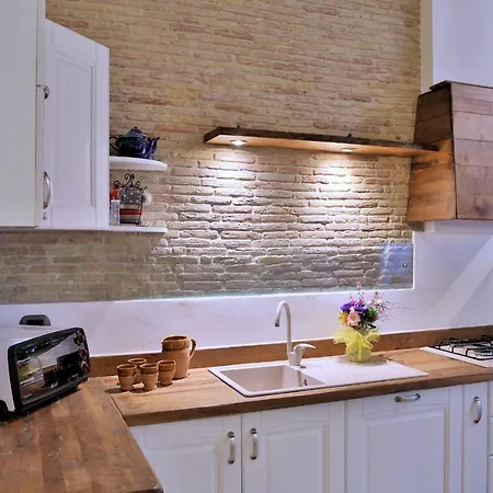 Casa Francesca Torre Saracena *